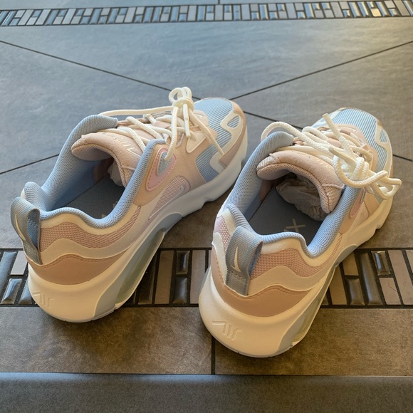 nike air max 200  • BRAND NEW • NEVER WORN - Picture 14 of 16